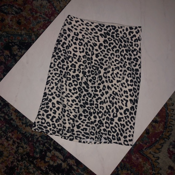 Express Leopard Print Skirt - Picture 2 of 2